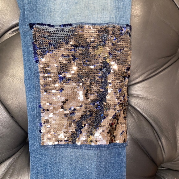 Jeans/Leggings Sequence - Picture 2 of 6